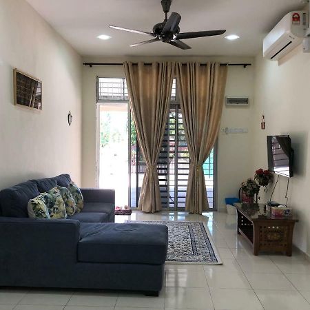 Magnolia 1 Homestay Kampung Kuala Besut Exterior foto
